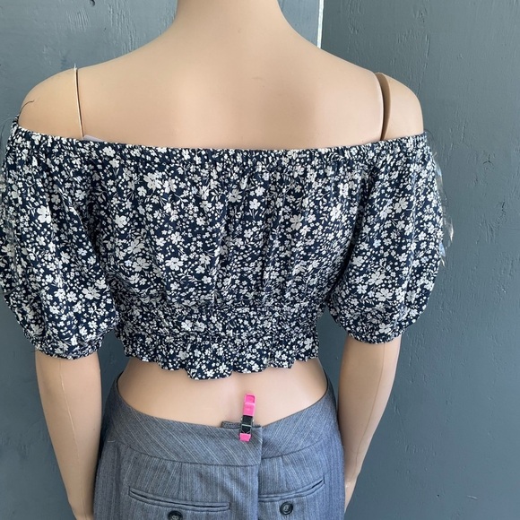 Women’s Off The Shoulder Summer Top Puff Sleeve Smocked Crop Top Size Small - Picture 4 of 4